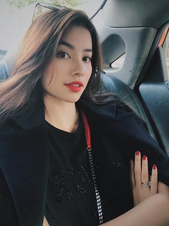 hoa hau pham huong phunut