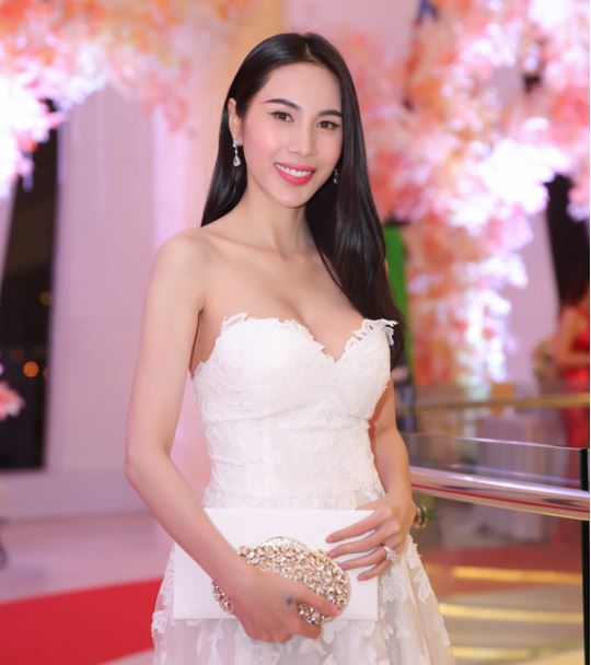 thuy tien (2)