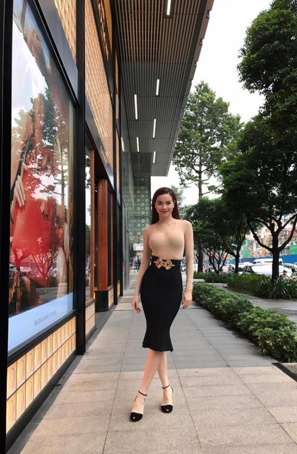 ho ngoc ha phau thuat tham my (4)