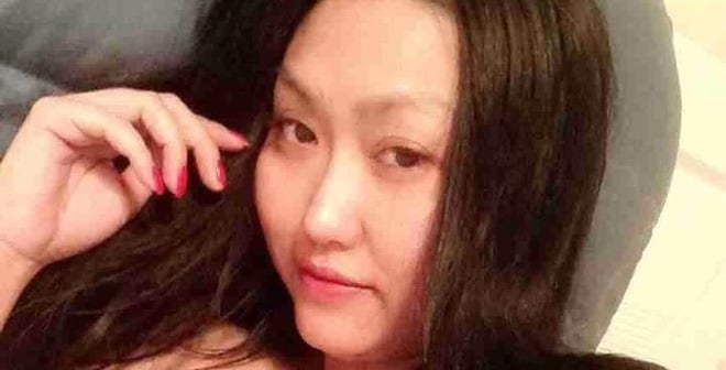 phi thanh van khoe mat mo