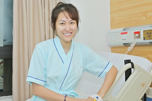 phi thanh van khoe mat mo