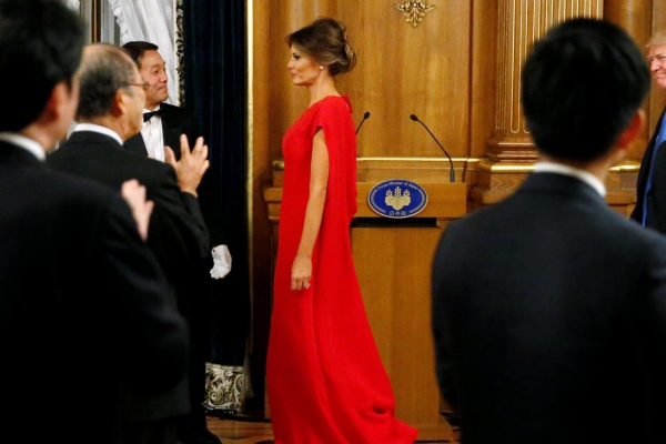 thoi trang Melania Trump 