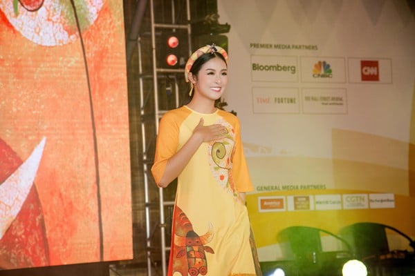 hoa hau ngoc han tai apec