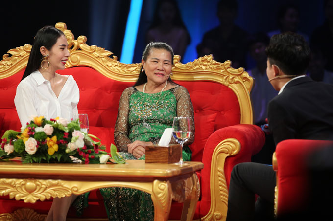 thuy tien va me cong vinh (1)
