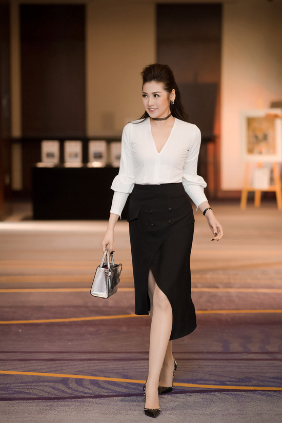 mai phuong thuy a hau tu 