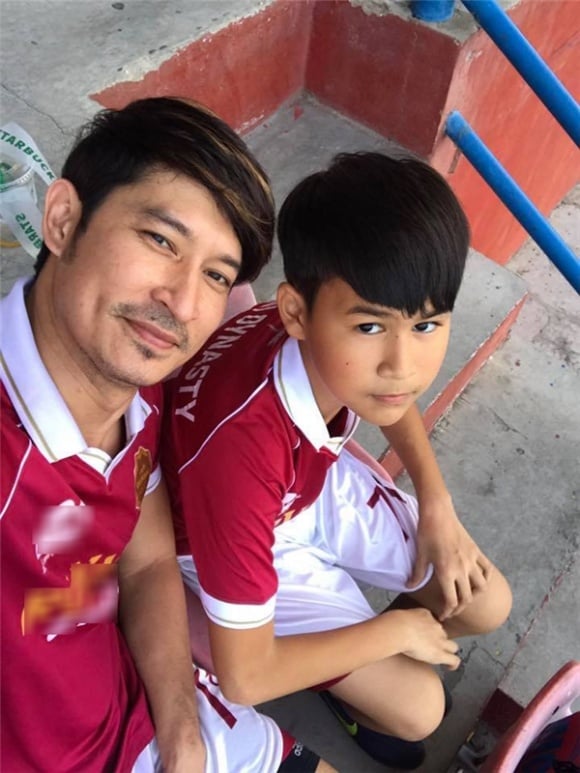 vo cu huy khanh va me chong (2)