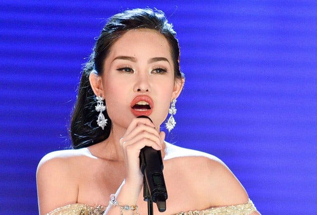 hoa hau dai duong le au ngan anh