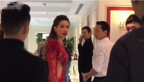 kim ly ho ngoc ha (1)