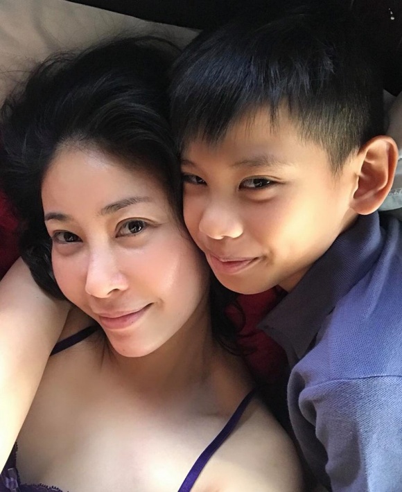 hoa hau ha kieu anh khoe 