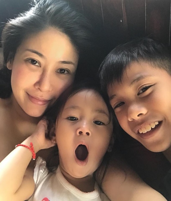 hoa hau ha kieu anh khoe 