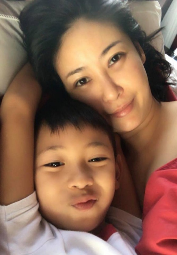 hoa hau ha kieu anh khoe 