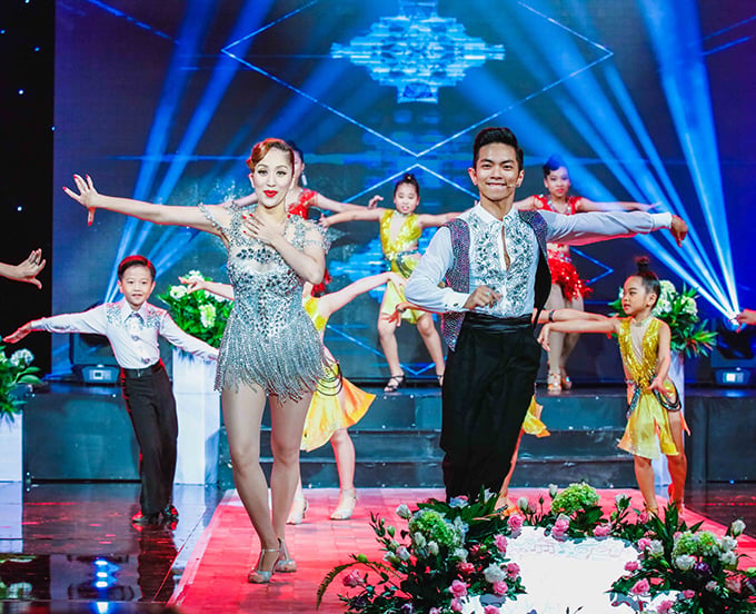 khanh thi phan hien (2)
