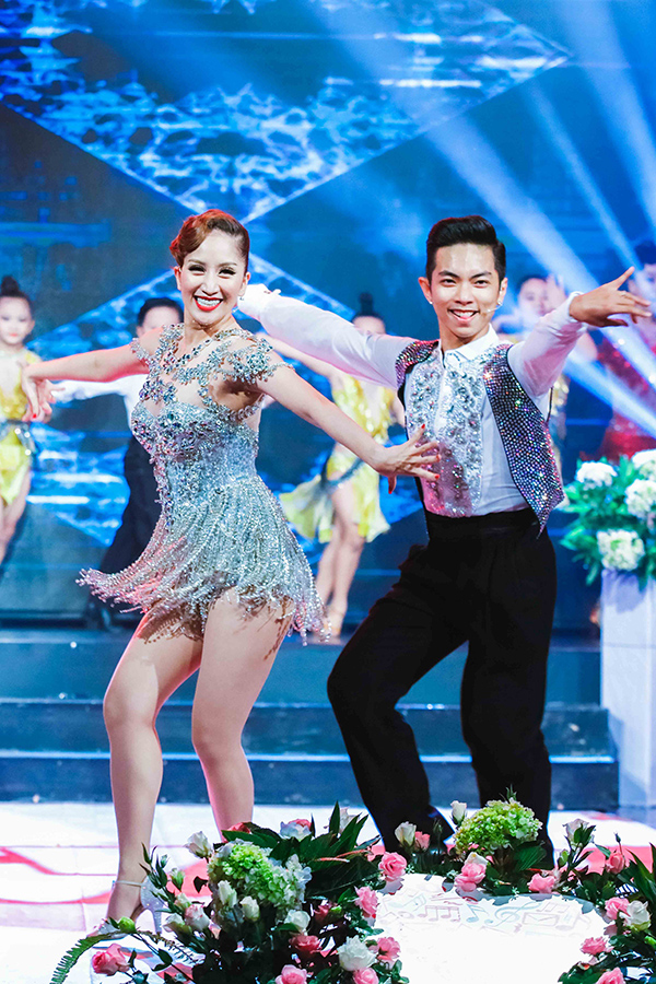 khanh thi phan hien (4)