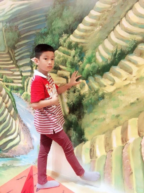 con trai le quyen (8)