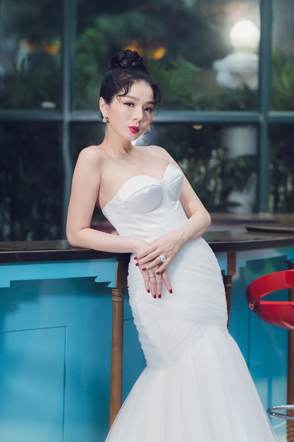 le quyen dien vay cuoi (1