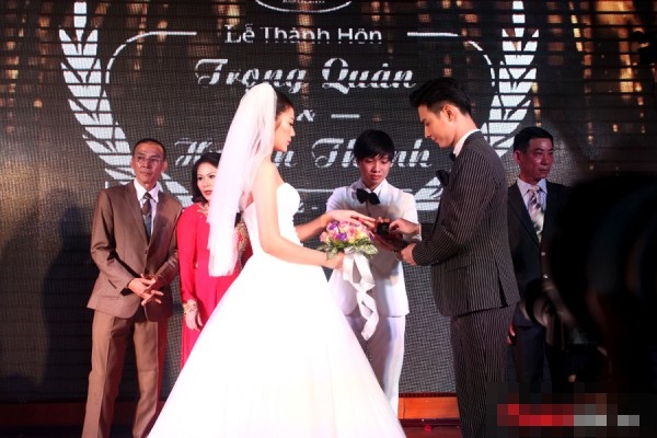 dam cuoi chung huyen thanh (12)