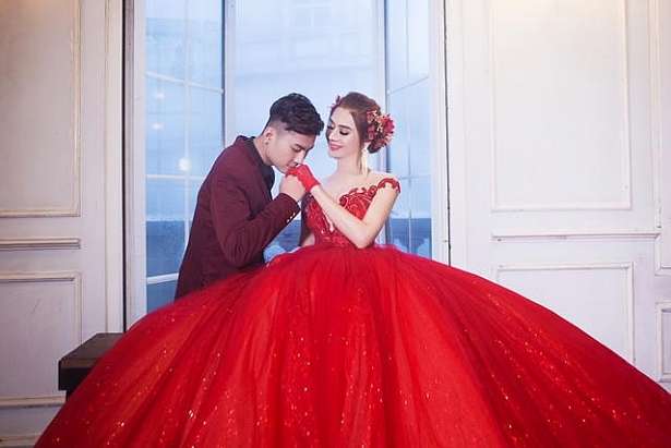 vay cuoi lam chi khanh (7)