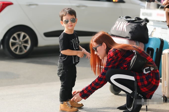 thu thuy va con trai (5)