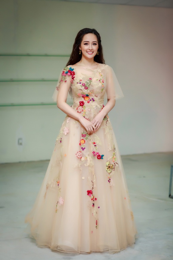 hoa hau mai phuong thuy (3)