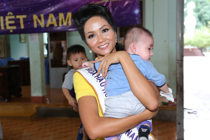 nhan sac hhen nie sau dang quang (6)