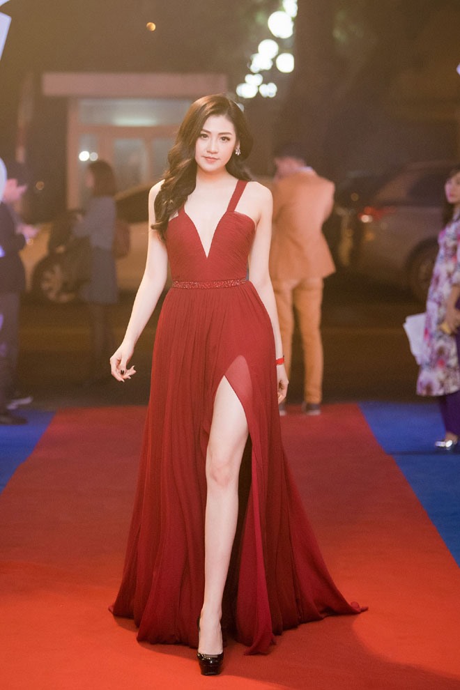 a hau tu anh tinh tu ben trai la (2)