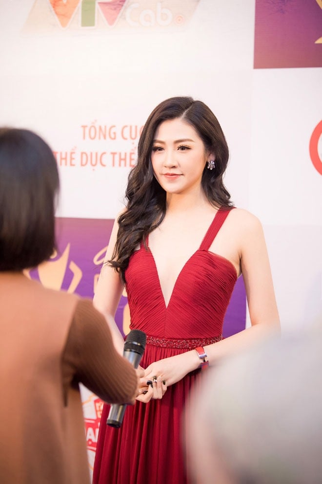 a hau tu anh tinh tu ben trai la (4)