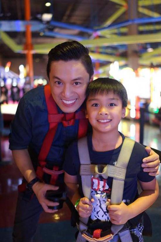 lam truong va con trai kien van (8)