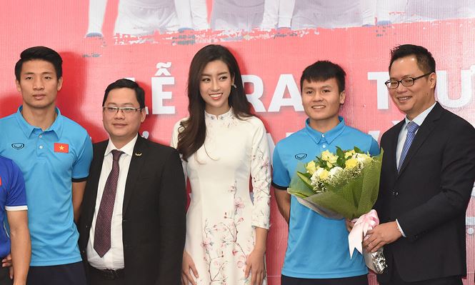 quang hai do my linh (5)