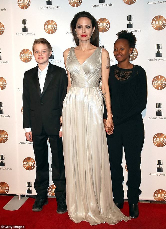 thoi trang angelina jolie (6)
