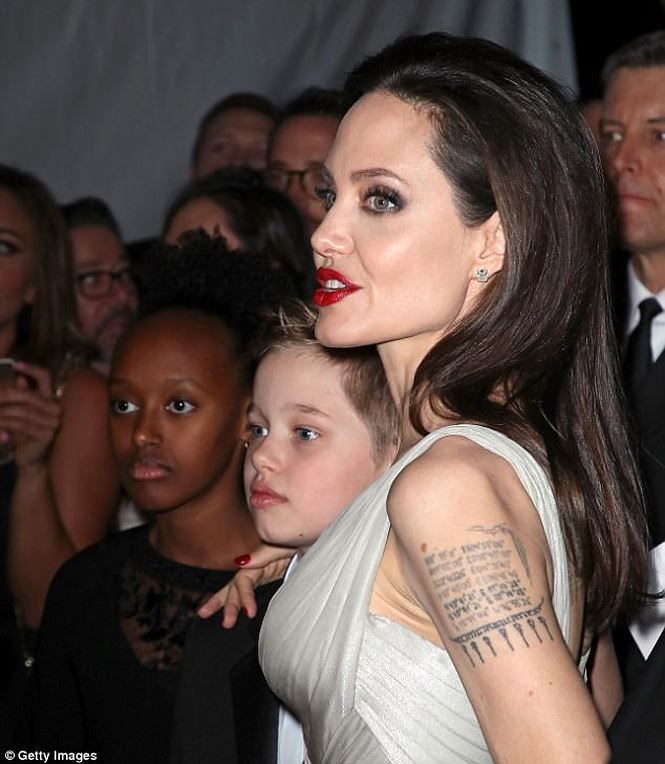thoi trang angelina jolie (7)