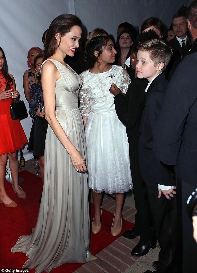 thoi trang angelina jolie (8)