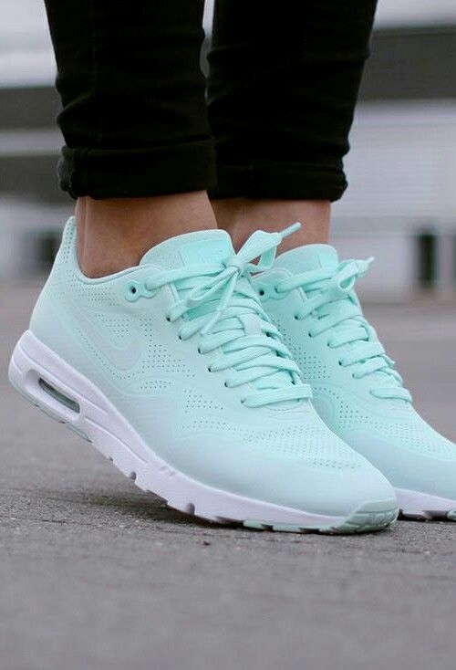 giay sneaker mau pastel cho mua valentine (3)