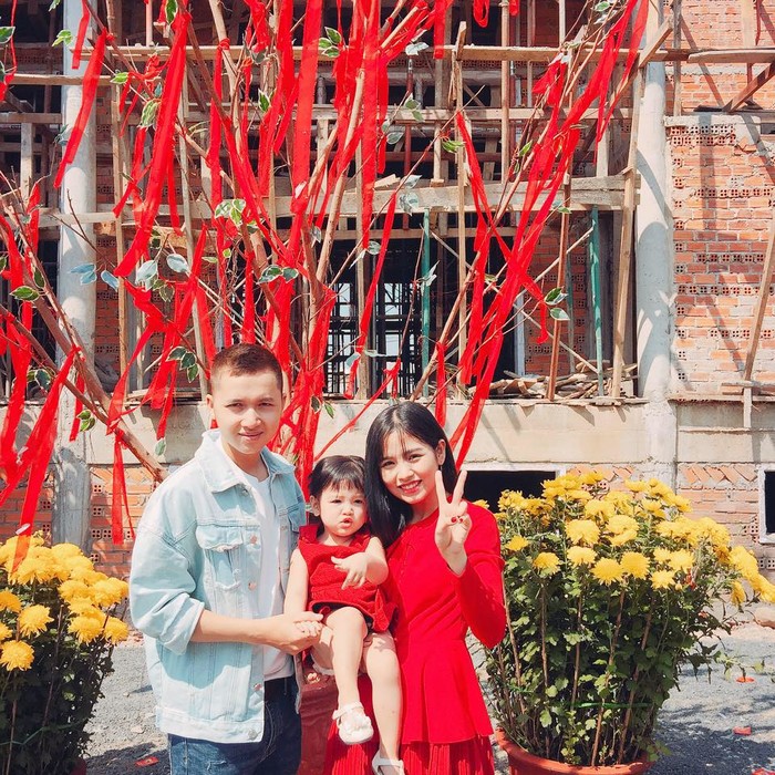 Gia đình nhỏ hạnh phúc, kín tiếng của em trai Nhã Phương khiến ai cũng ngưỡng mộ