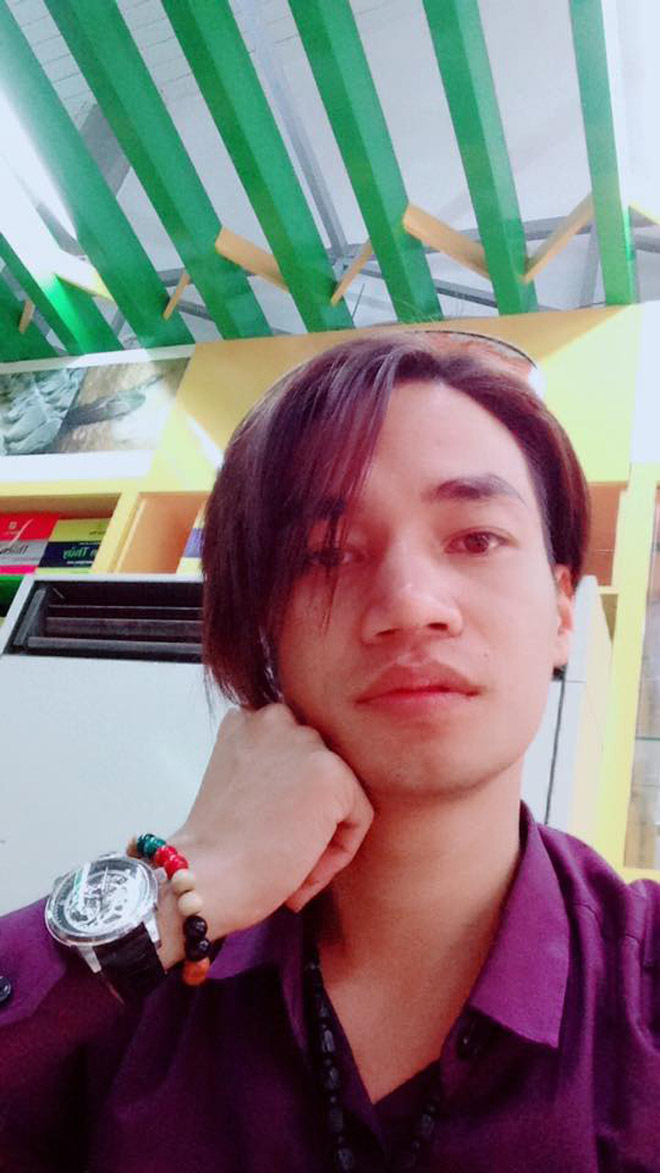 Anh “dao kéo” thu nhỏ cánh mũi, cắt mỡ thừa trên mí mắt, sửa môi và cằm. Hoàn thành ca đại phẫu nhan sắc, 