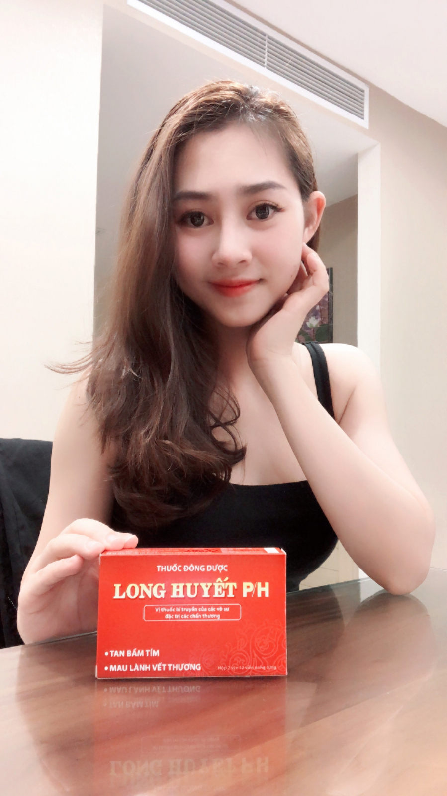 Hot girl Hải Yến thường dùng thuốc thảo dược Long huyết P/H để làm giảm các vết thâm tím phù nề, sưng đau trong thẩm mỹ hay luyện tập thể thao