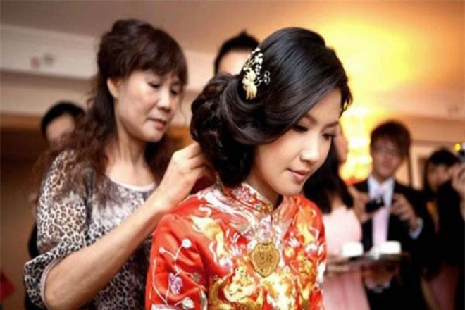 dua-cua-hoi-mon-cho-me-chong-cat-giu-co-phai-cach-cu-xu-khon-kheo-nang-dau