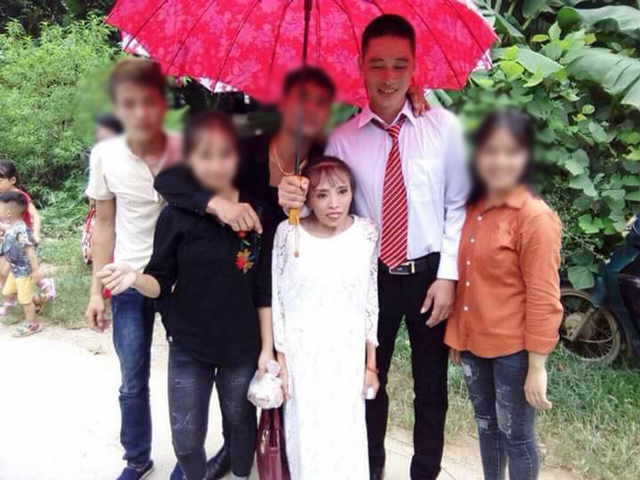 dam-cuoi-cua-cap-doi-lech-ca-ngoai-hinh-lan-tuoi-o-lang-son-gay-bao-cu-dan-mang-avt4-1505125677-width640height480