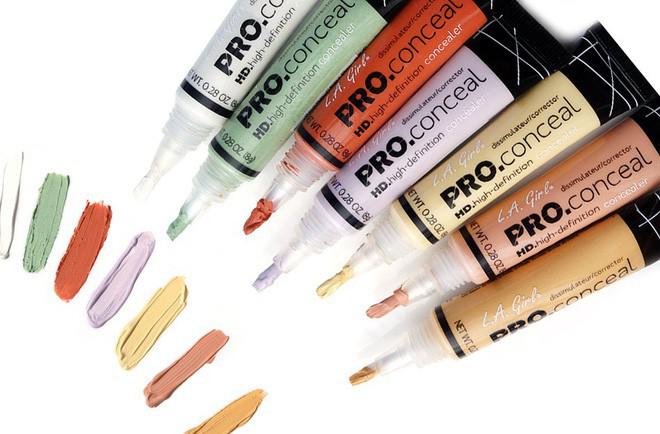 Mặc dù đi theo lối make up tự nhiên như không make up song để hoàn thiện lớp nền, bạn nên sử dụng kem che khuyết điểm có độ che phủ tốt