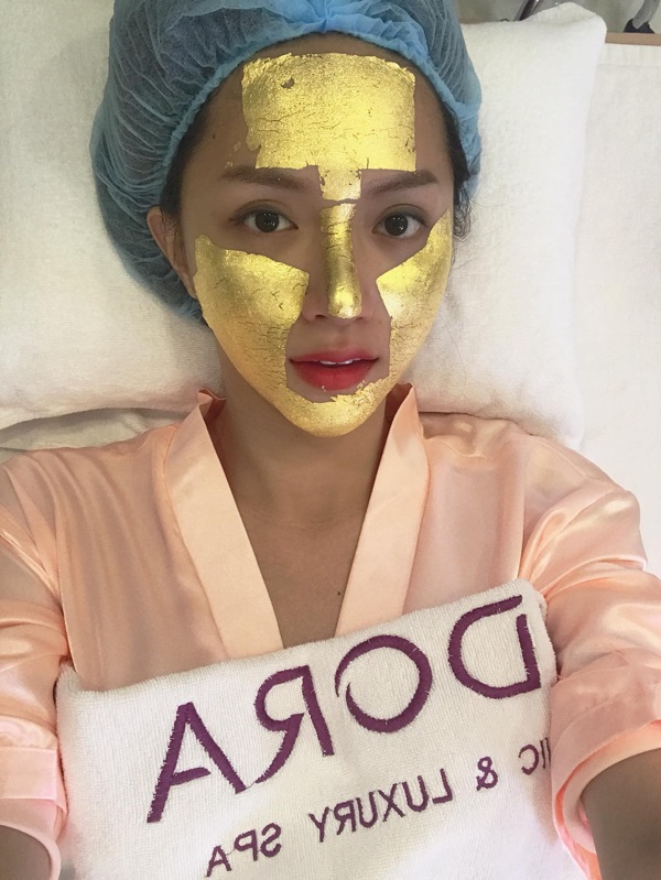 Mỗi khi rảnh rỗi cô cũng không quên bồi bổ Mừng SHBET phiên bản mới 2025 bằng các loại mặt nạ chuyên dụng    