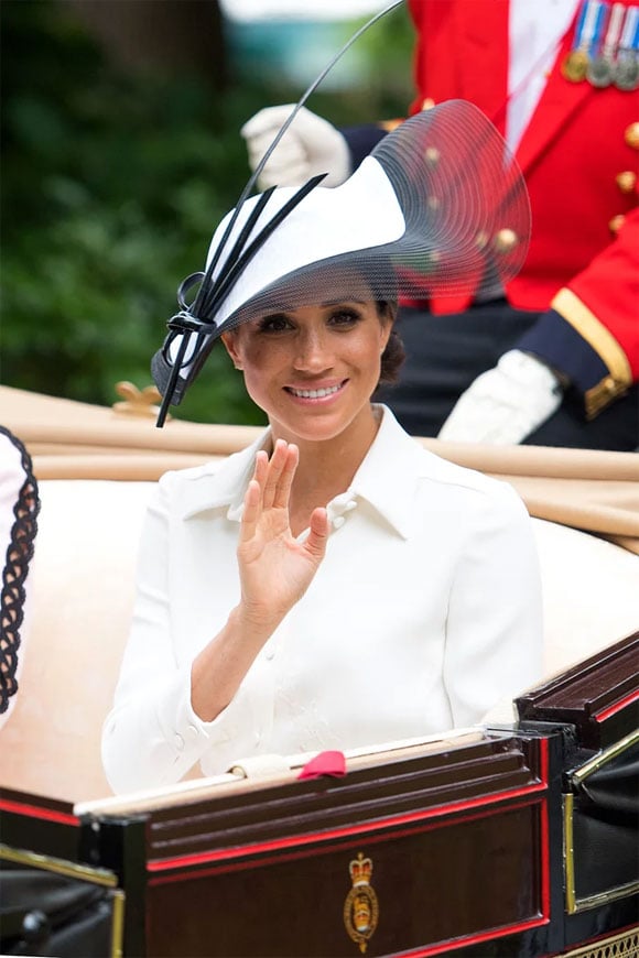 Công nương Meghan Markle luôn là tâm điểm mỗi lần xuất hiện bởi thần thái và gu  thời trang tinh tế