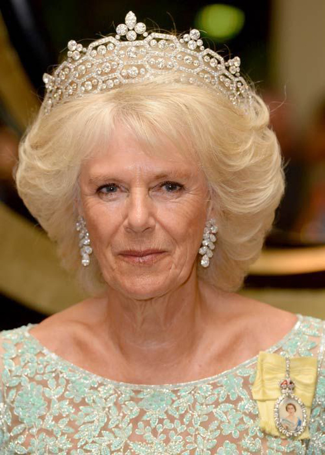 Camilla Parker Bowles - tình địch của công nương Diana, người phụ nữ giản dị nhất Hoàng gia Anh.    