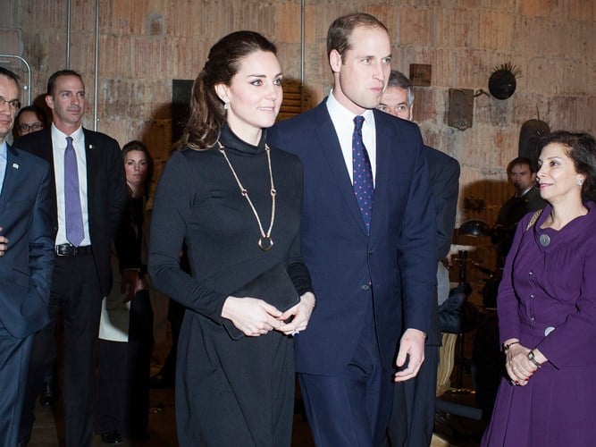 Seraphine là một nhãn hàng yêu thích của Middleton, chiếc đầm cao cổ này cũng của Seraphine và chỉ có giá 59 USD. Cô đã diện chiếc đầm này trong chuyến thăm New York vào năm 2014.  