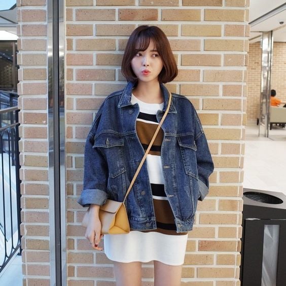 Có thêm áo khoác thì vừa chống nắng vừa phong cách    