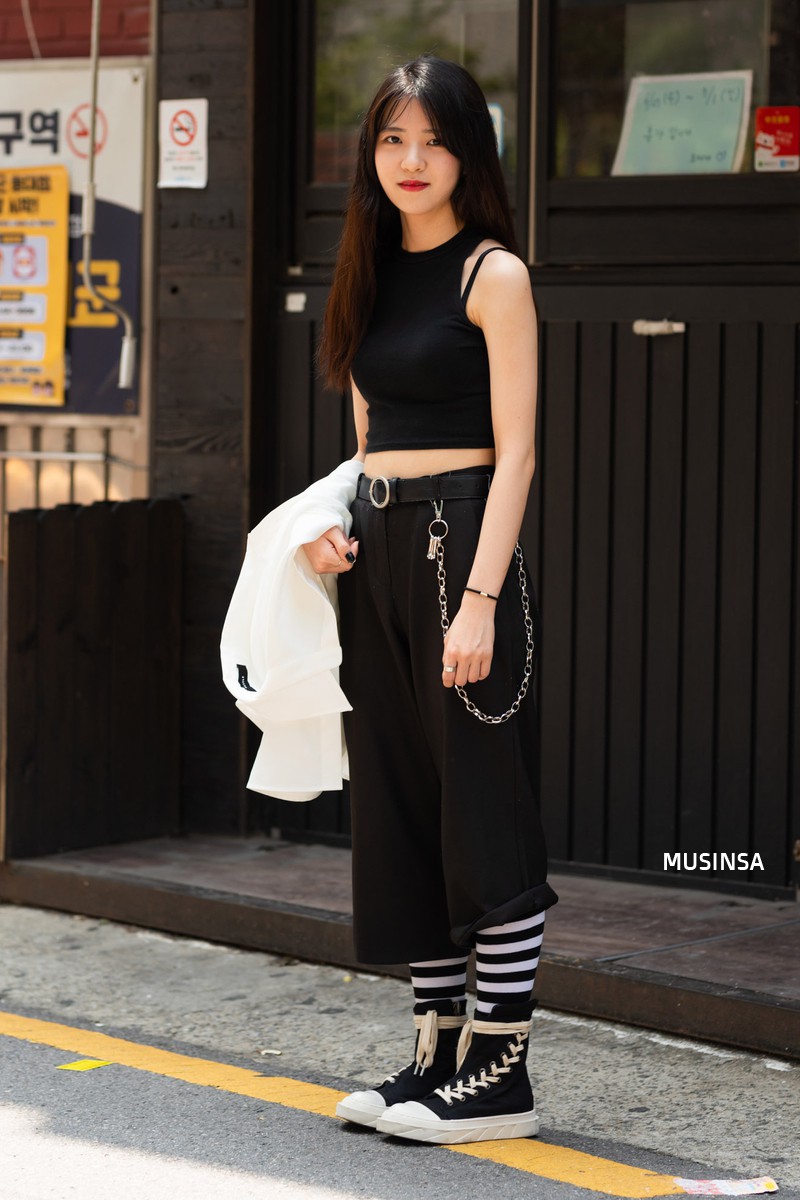 Những set đồ all-black có thể hơi 