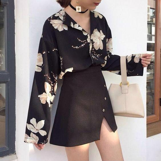 Họa tiết hoa bản to là lời khuyên cho nàng có dáng người nhỏ nhắn, giúp bạn cân bằng Sh88bet đăng ký miễn phí và trông dáng người đầy đặn hơn. Đặc biệt, đừng quên bỏ qua những phụ kiện như bông tai, dây chuyền và túi xách vì sẽ khiến tổng thể set Shbet999 com đăng nhập trở nên đầy đủ và bắt mắt hơn.  