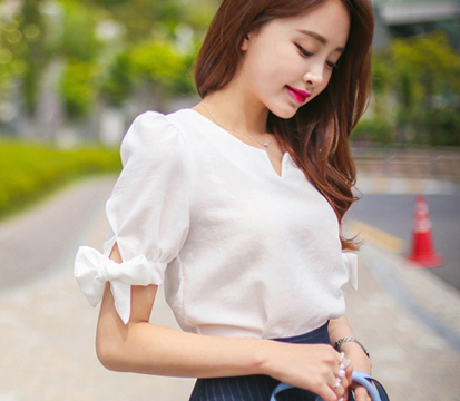 Mẫu áo tay phồng sẽ mang đến cho bạn vẻ ngoài quyến rũ và thời thượng.     