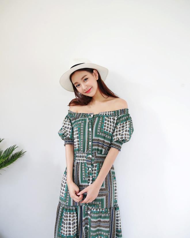 Đây là những thiết kế này vừa có thể khoe khéo vai nhưng lại cũng giúp giấu đi nhược điểm bắp tay to.     