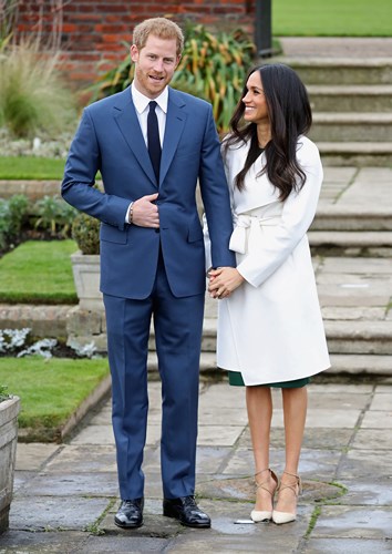Tháng 11/2017: Phong cách của Meghan ngày càng trở nên kín đáo và thanh lịch hơn mỗi khi xuất hiện bên Hoàng tử Harry.  