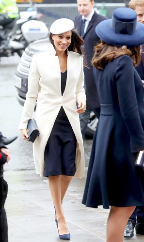 Tháng 3/2018: Meghan tỏa sáng trong chiếc áo khoác và chiếc mũ màu trắng. Phong cách của cô giờ đã định hình với Shbet999 com đăng nhập đơn giản nhưng sang trọng, lịch sự, lối trang điểm đơn giản và không sử dụng quá nhiều Shbet111 kèo cá cược world cup.  