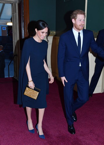 Markle đã diện chiếc váy của Stella McCartney trị giá 1.625 USD khi tham dự buổi hòa nhạc mừng sinh nhật của Nữ hoàng vào tháng 4/2018.  